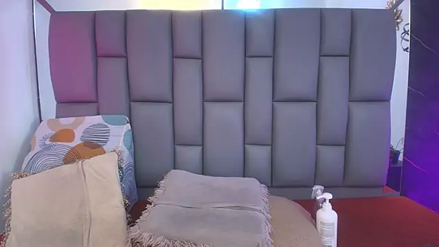  MiaBrown  online show from 02/07/26, 12:09