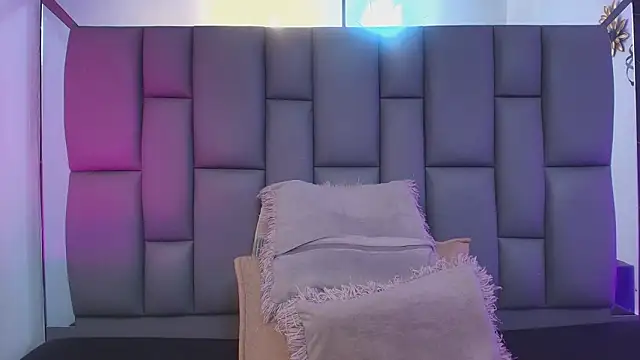  MiaBrown  online show from 02/09/26, 12:09