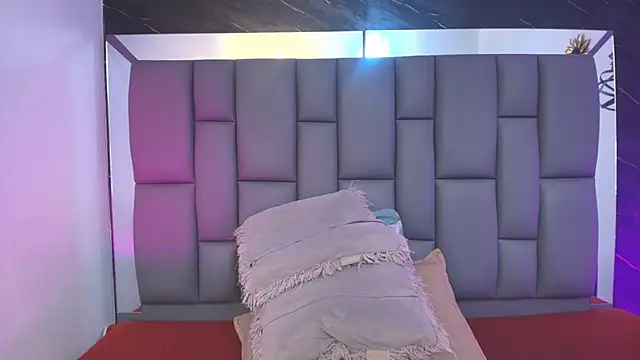  MiaBrown  online show from 02/11/26, 12:10