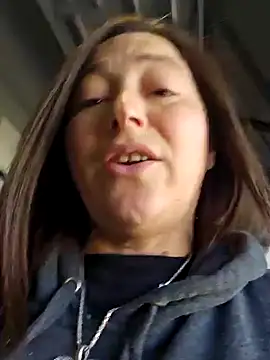 Snapshot of angelbaby1998 chatting on 01/12/25, 09:51 angelbaby1998 online show from 01/12/25, 09:51