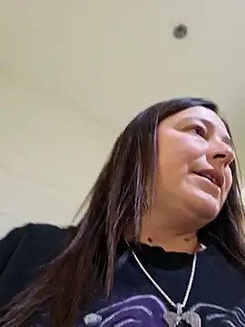 Snapshot of angelbaby1998 chatting on 03/22/25, 03:41 angelbaby1998 online show from 03/22/25, 03:41