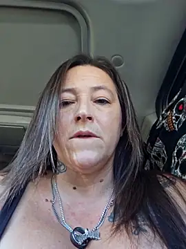 Snapshot of angelbaby1998 chatting on 10/27/25, 07:40 angelbaby1998 online show from 10/27/25, 07:40