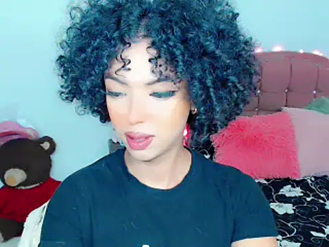 Snapshot of Tanedra_collings chatting on 03/18/25, 03:20 Tanedra collings online show from 03/18/25, 03:20