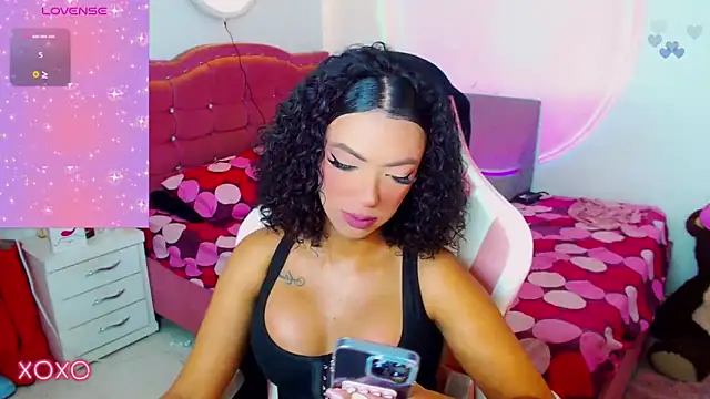 Snapshot of Tanedra_collings chatting on 02/09/26, 02:04 Tanedra collings online show from 02/09/26, 02:04