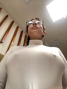 Nicollemays online show from 02/15/25, 03:17