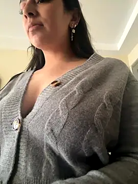 Nicollemays online show from 09/19/25, 03:13