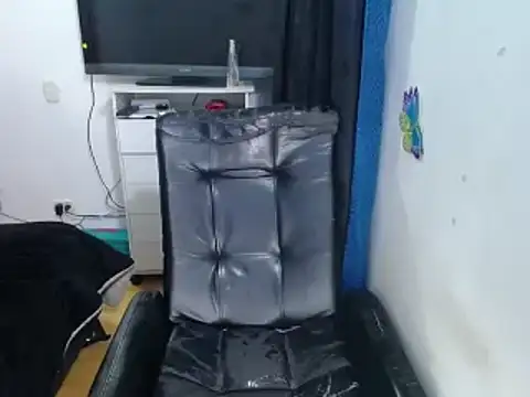 Yunhot  online show from 03/10/25, 05:00