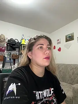 Snapshot of Celestedubois chatting on 06/01/26, 11:17 Celestedubois online show from 06/01/26, 11:17
