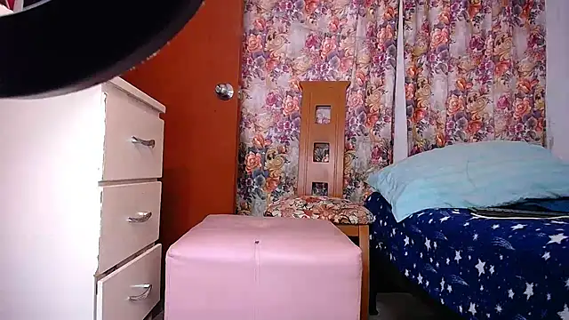 yselahot online show from 02/26/25, 11:15