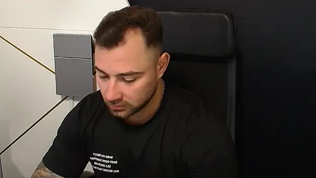 DuncanStone online show from 10/18/25, 04:59