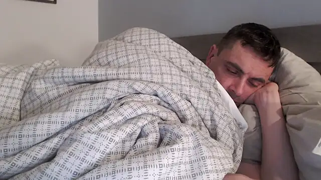 freddy0222222 online show from 12/26/24, 07:03