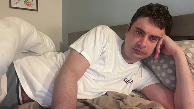 freddy0222222 online show from 03/10/26, 12:04