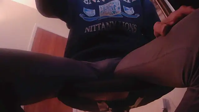 hottottrot691 online show from 11/26/25, 09:38