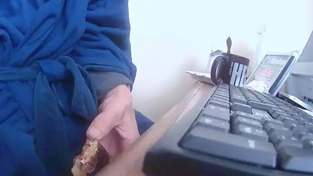 hottottrot691 online show from 02/26/26, 03:33