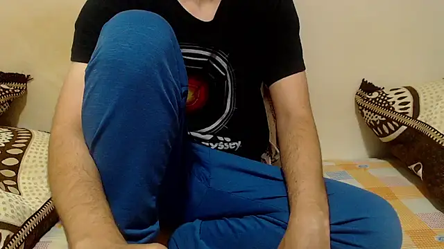 Snapshot of Alexdelarge323 chatting on 11/07/25, 11:43 Alexdelarge323 online show from 11/07/25, 11:43