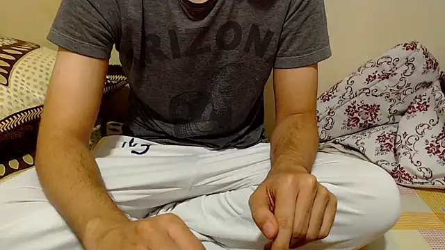 Snapshot of Alexdelarge323 chatting on 11/17/25, 11:38 Alexdelarge323 online show from 11/17/25, 11:38