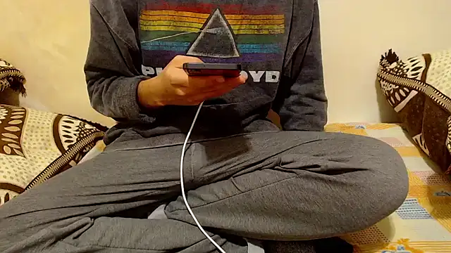 Snapshot of Alexdelarge323 chatting on 11/28/25, 10:40 Alexdelarge323 online show from 11/28/25, 10:40