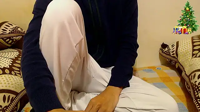 Snapshot of Alexdelarge323 chatting on 12/03/25, 10:57 Alexdelarge323 online show from 12/03/25, 10:57