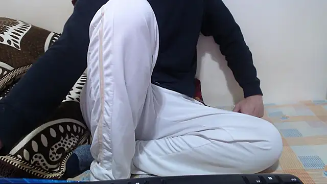 Alexdelarge323 online show from 03/12/26, 01:50