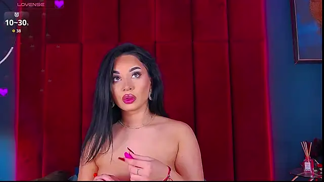 MadyLuxxx online show from 10/24/25, 07:21