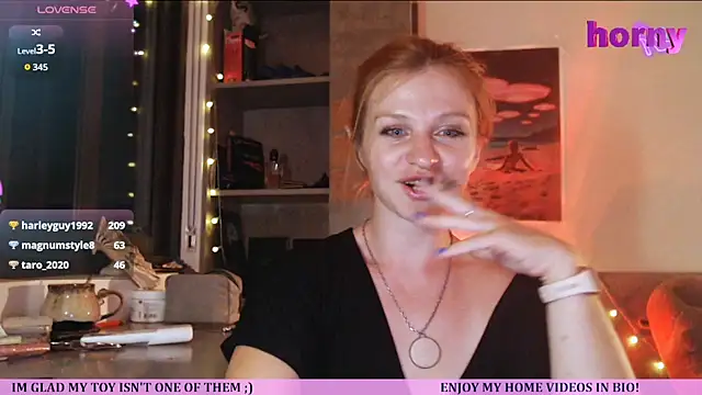 Snapshot of Cassie_Wild chatting on 05/18/26, 02:12 Cassie Wild online show from 05/18/26, 02:12