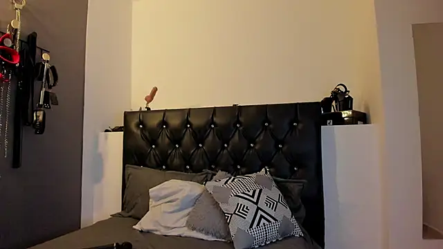 MariaGaitan online show from 02/24/25, 10:14