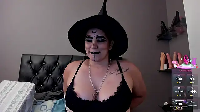 MariaGaitan online show from 10/19/25, 09:04