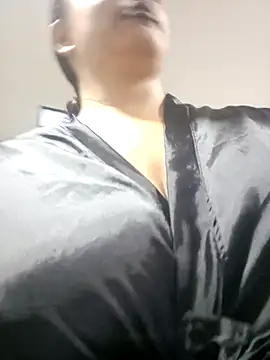 MariaGaitan online show from 11/17/25, 07:08