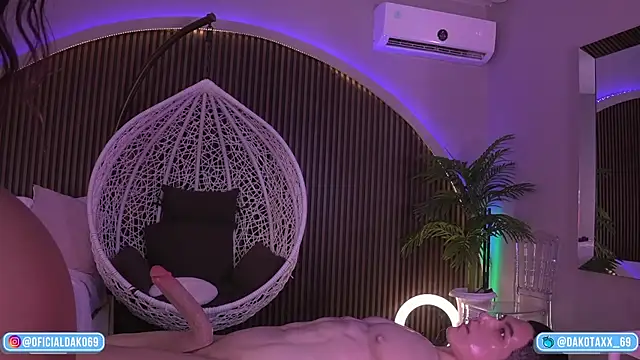 Snapshot of Dakota_Lee chatting on 09/10/25, 02:22 Dakota Lee online show from 09/10/25, 02:22