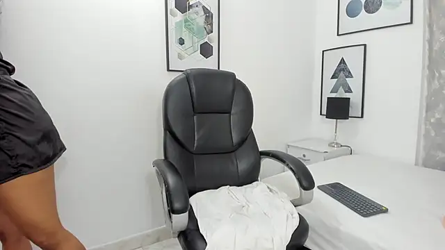 Tanisha  campbell online show from 01/02/25, 12:57