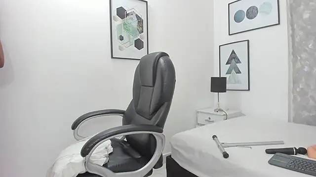 Tanisha  campbell online show from 01/16/25, 01:04