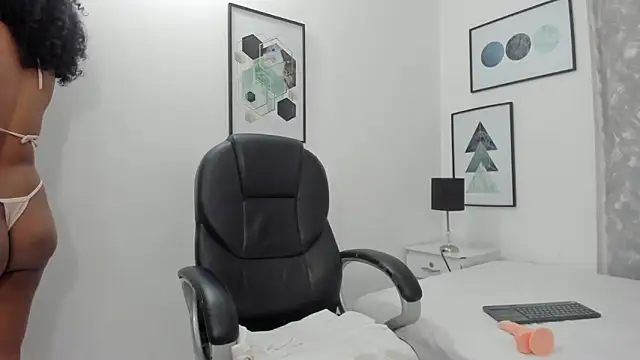 Tanisha  campbell online show from 01/17/25, 12:52