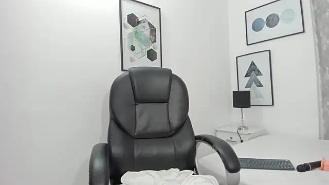 Tanisha  campbell online show from 01/18/25, 04:10