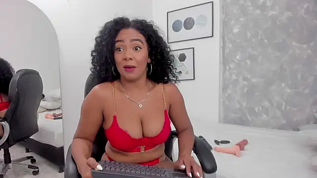 Tanisha  campbell online show from 02/01/25, 01:09