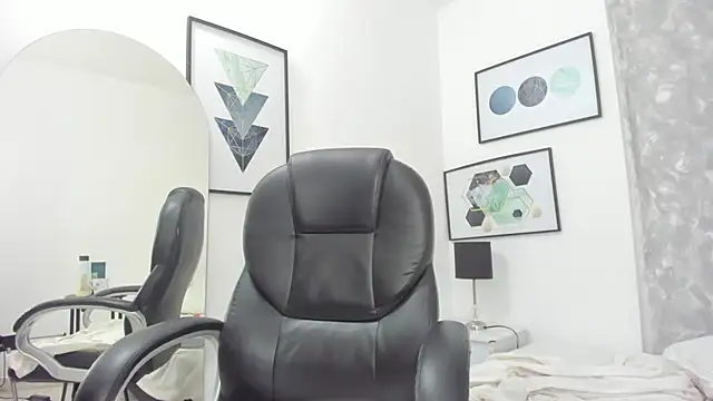 Tanisha  campbell online show from 02/07/25, 04:03