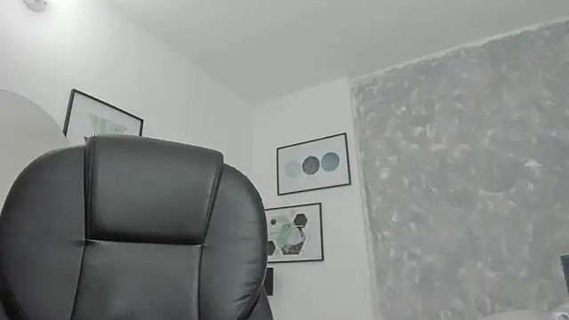 Tanisha  campbell online show from 02/24/25, 04:26