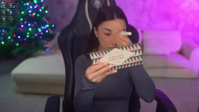 Snapshot of Jasmine_Flow chatting on 12/20/25, 08:21 Jasmine Flow online show from 12/20/25, 08:21