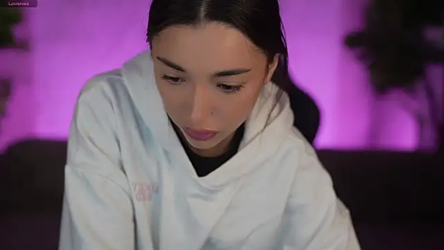 Jasmine Flow online show from 06/12/26, 07:29