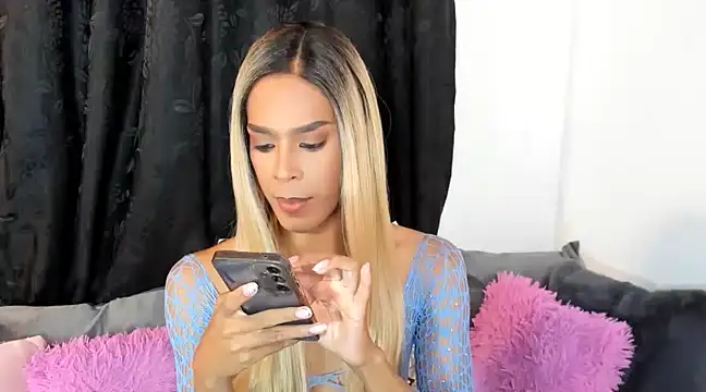 SKYLAROSSE online show from 12/22/24, 02:17