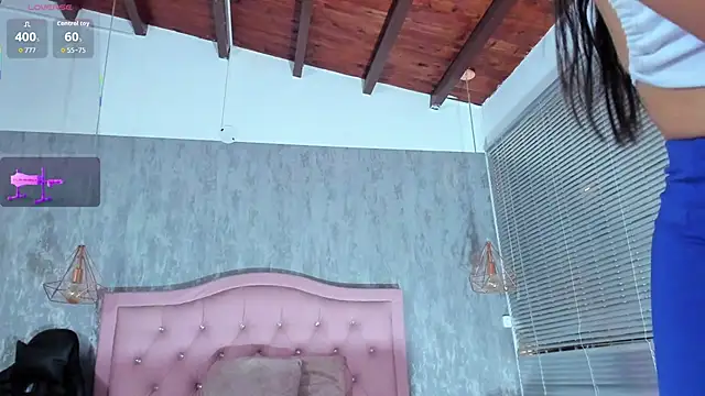 naomidibello online show from 04/06/26, 07:48