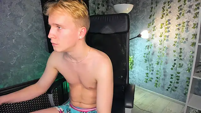AlexxSweet online show from 12/22/24, 04:38