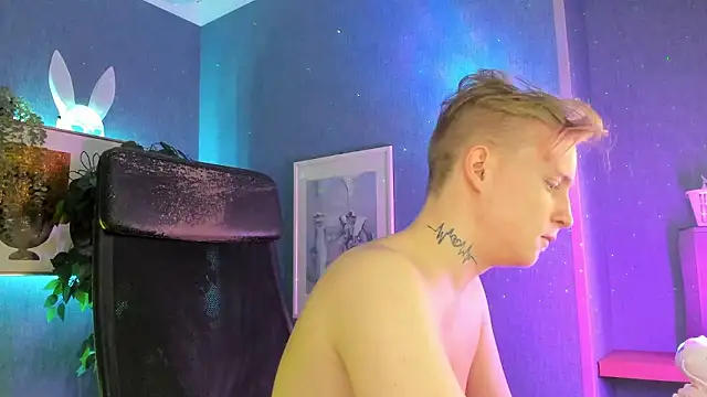 Snapshot of AlexxSweet chatting on 03/08/26, 08:18 AlexxSweet online show from 03/08/26, 08:18