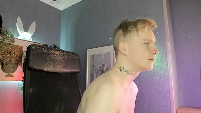 Snapshot of AlexxSweet chatting on 03/21/26, 06:07 AlexxSweet online show from 03/21/26, 06:07