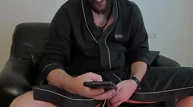 Snapshot of KingMalcom chatting on 12/24/24, 11:28 KingMalcom online show from 12/24/24, 11:28