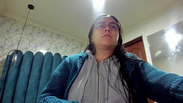 nalalye cruzz  online show from 10/15/25, 03:17