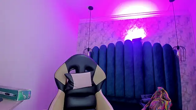 Snapshot of nalalye_cruzz_ chatting on 01/08/26, 03:42 nalalye cruzz online show from 01/08/26, 03:42