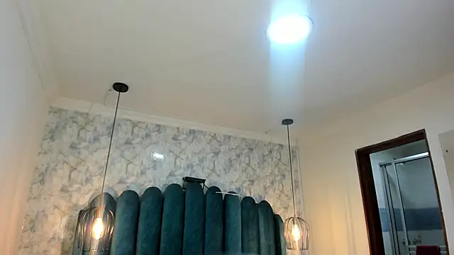 nalalye cruzz  online show from 04/04/26, 03:05