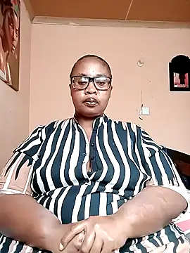 Snapshot of ZOQULUx chatting on 03/13/26, 12:34 ZOQULUx online show from 03/13/26, 12:34