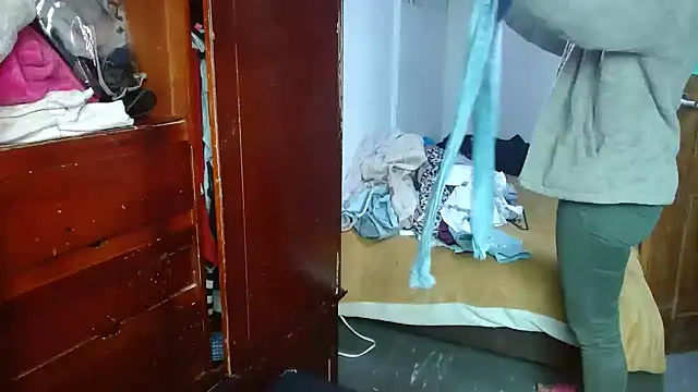 Snapshot of clarisse69 chatting on 09/09/25, 09:58 clarisse69 online show from 09/09/25, 09:58