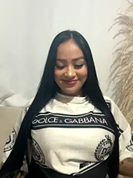 Luisa Fernandaa online show from 11/22/25, 11:37